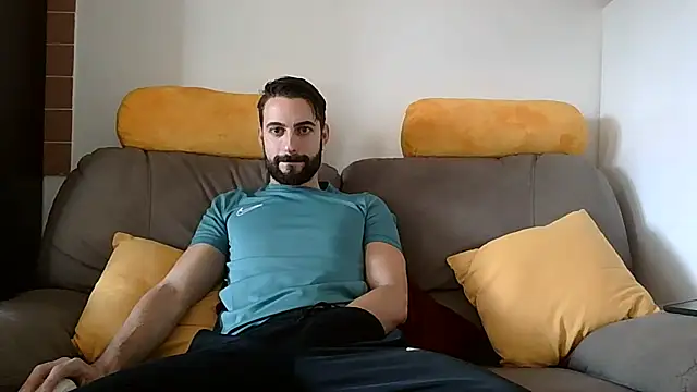 Amicisegreti online show from 12-22-25, 10:01