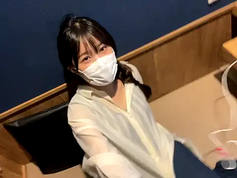 Snapshot of hikiwarinatto_xoxo chatting on 09-22-25, 11:07 hikiwarinatto xoxo online show from 09-22-25, 11:07