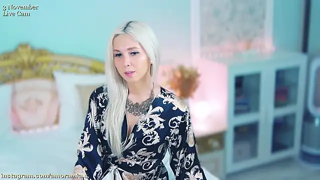 Snapshot of Amoramias chatting on 11-03-25, 07:37 Amoramias online show from 11-03-25, 07:37