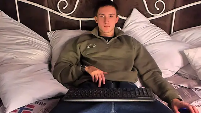 David  Diamond online show from 10-24-25, 04:03