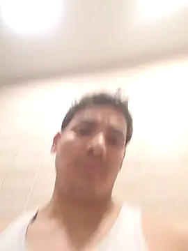 Snapshot of Elcurvo69 chatting on 11-19-25, 10:32 Elcurvo69 online show from 11-19-25, 10:32