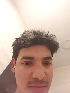 Snapshot of Elcurvo69 chatting on 11-28-25, 10:45 Elcurvo69 online show from 11-28-25, 10:45