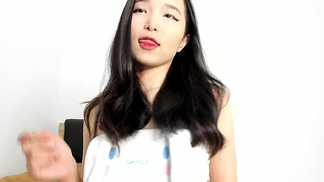 Snapshot of Soyun_Mia chatting on 01-11-26, 02:00 Soyun Mia online show from 01-11-26, 02:00