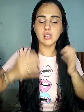 Snapshot of kariciasecreta chatting on 09-14-25, 01:16 kariciasecreta online show from 09-14-25, 01:16