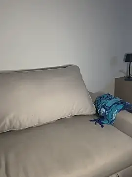 Snapshot of x_deluLuz_x chatting on 11-23-25, 12:54 x deluLuz x online show from 11-23-25, 12:54