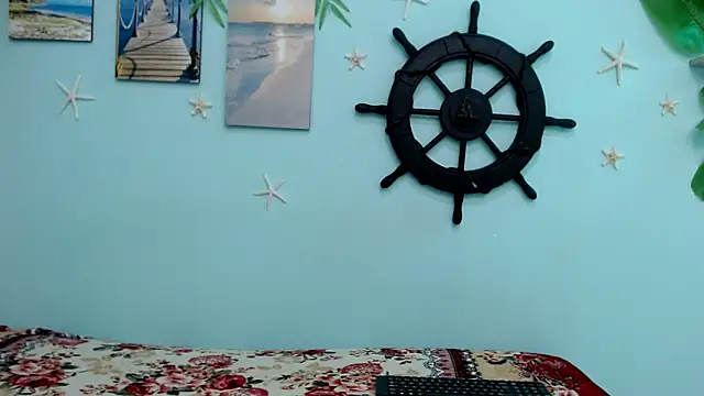 Snapshot of valeria18sexy chatting on 11-25-25, 12:54 valeria18sexy online show from 11-25-25, 12:54