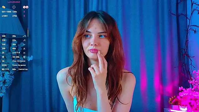 LisaDrake online show from 10-06-25, 07:33