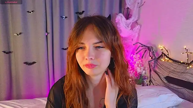 LisaDrake online show from 10-24-25, 08:16