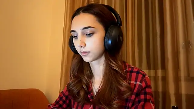 LinaMour online show from 09-17-25, 10:22