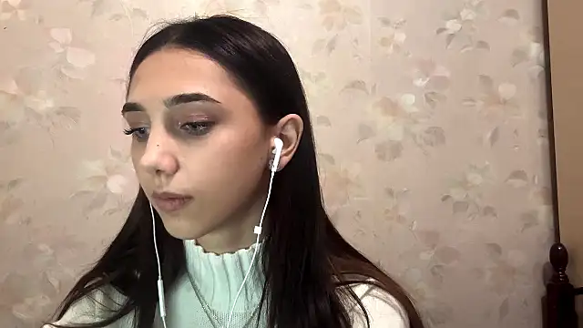 LinaMour online show from 10-10-25, 10:09