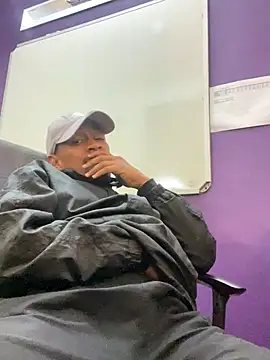 fitsexyman online show from 10-20-25, 02:39