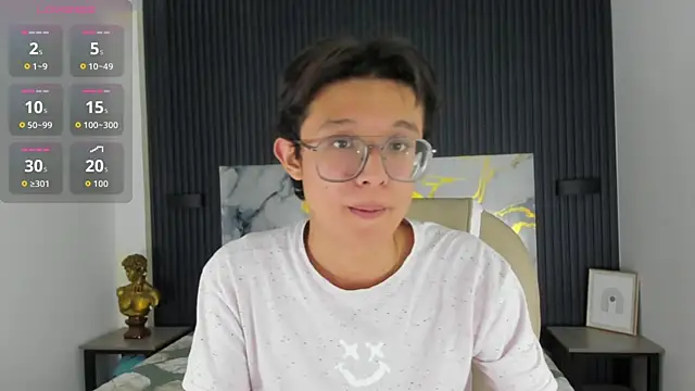 SantiagoRusso18 online show from 11-22-25, 04:00