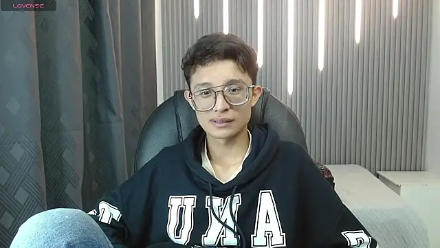 SantiagoRusso18 online show from 03-05-26, 12:34