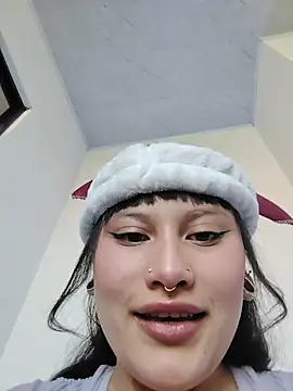 Eva Clark01 online show from 10-24-25, 01:18