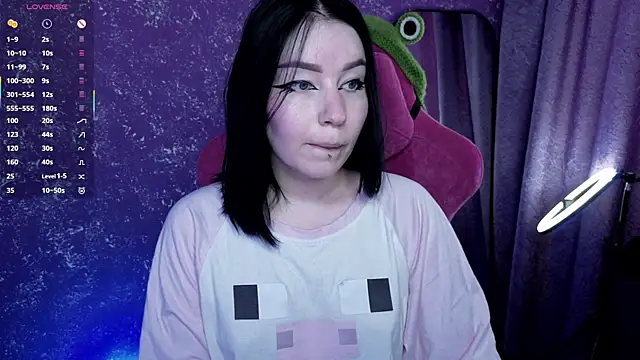 Snapshot of MargarettRose chatting on 06-06-26, 06:29 MargarettRose online show from 06-06-26, 06:29