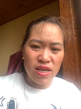 Snapshot of tuyetnhi-00 chatting on 09-10-25, 03:06 tuyetnhi-00 online show from 09-10-25, 03:06