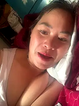 Snapshot of tuyetnhi-00 chatting on 09-17-25, 05:09 tuyetnhi-00 online show from 09-17-25, 05:09