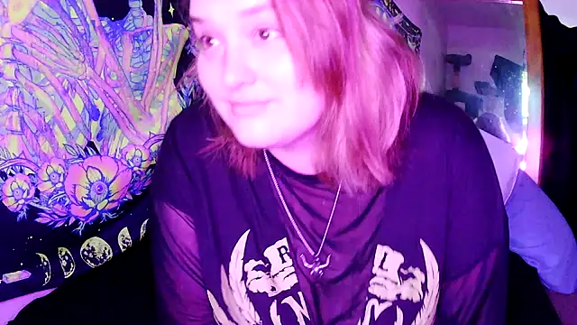 Snapshot of Princessblazed444 chatting on 05-15-26, 05:20 Princessblazed444 online show from 05-15-26, 05:20