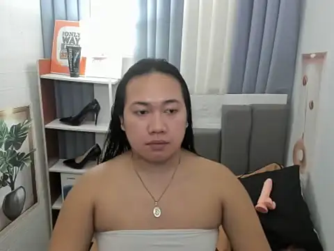 TsUncutKaren online show from 12-16-25, 05:07