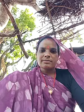 Snapshot of Hello_pinki chatting on 09-11-25, 03:28 Hello pinki online show from 09-11-25, 03:28