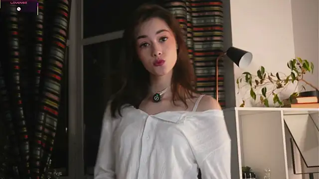 ttragedienne online show from 12-20-25, 02:07