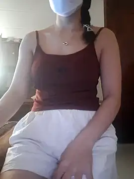 Snapshot of LazdyLy chatting on 10-01-25, 02:12 LazdyLy online show from 10-01-25, 02:12