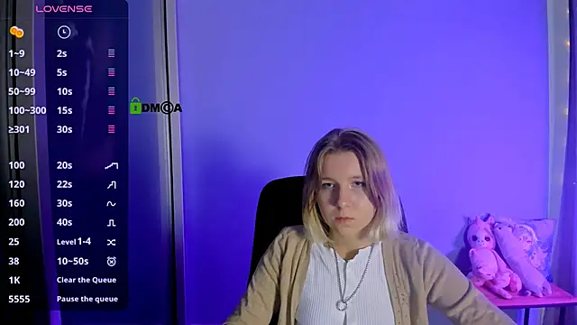 Snapshot of gloria_bubble chatting on 10-15-25, 07:03 gloria bubble online show from 10-15-25, 07:03