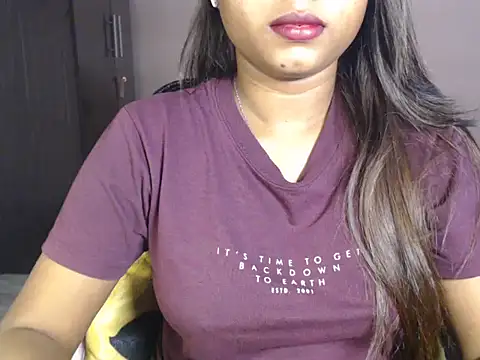 Snapshot of hot_riaa25 chatting on 05-30-26, 05:54 hot riaa25 online show from 05-30-26, 05:54