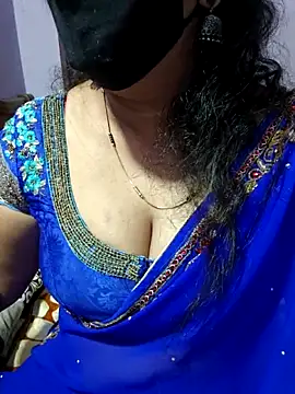 luci-queen online show from 11-12-25, 01:28