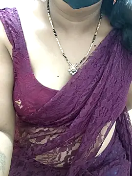 Snapshot of luci-queen chatting on 06-15-26, 07:21 luci-queen online show from 06-15-26, 07:21