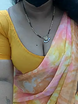 Snapshot of luci-queen chatting on 06-29-26, 07:25 luci-queen online show from 06-29-26, 07:25