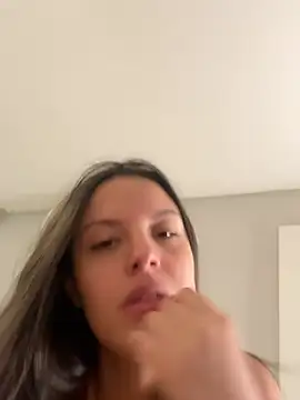 Snapshot of gaucha5 chatting on 05-29-26, 05:11 gaucha5 online show from 05-29-26, 05:11