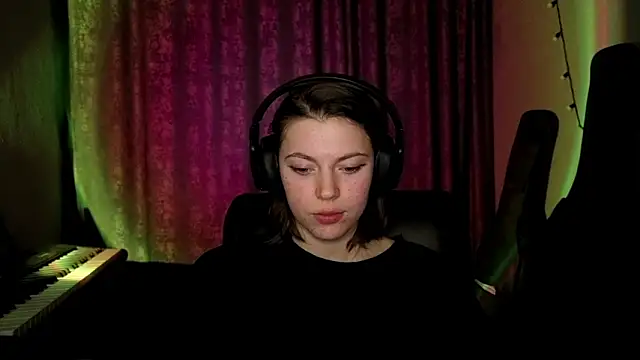 CutieAnny online show from 03-11-26, 12:27