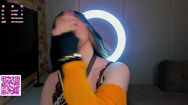 EvaBlimey online show from 09-20-25, 05:08