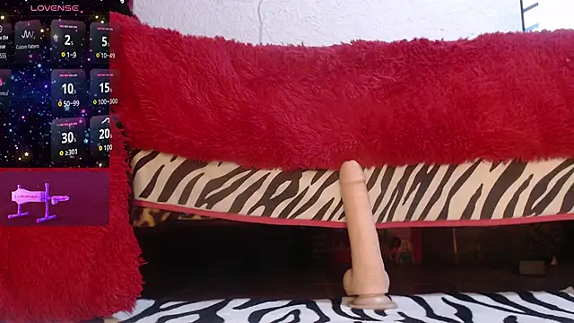 leyla james  online show from 10-23-25, 01:38