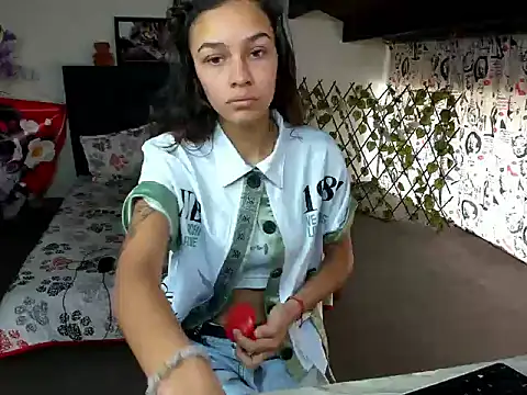 Skylovershot online show from 01-17-26, 01:38