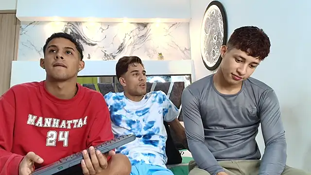 Snapshot of GRETTY_BOYS chatting on 09-16-25, 01:17 GRETTY BOYS online show from 09-16-25, 01:17