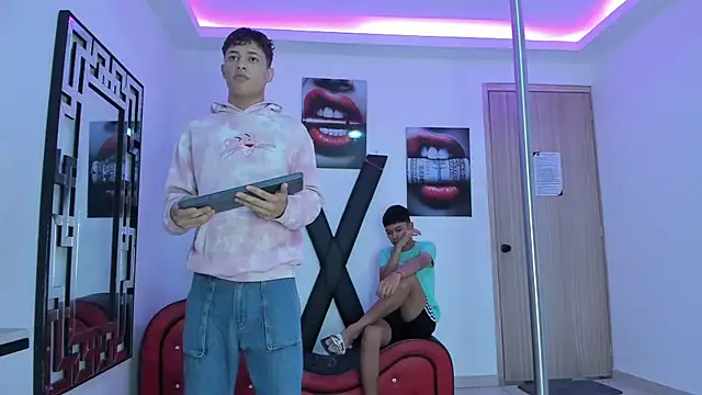 Snapshot of GRETTY_BOYS chatting on 11-13-25, 07:18 GRETTY BOYS online show from 11-13-25, 07:18