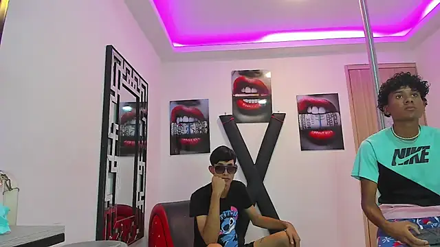 Snapshot of LONDON_BOYS1 chatting on 09-13-25, 07:19 LONDON BOYS1 online show from 09-13-25, 07:19