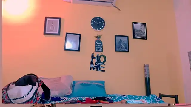 Snapshot of skinnyyuliana18 chatting on 12-03-25, 06:50 skinnyyuliana18 online show from 12-03-25, 06:50