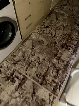 Snapshot of banuemre28 chatting on 10-11-25, 07:07 banuemre28 online show from 10-11-25, 07:07