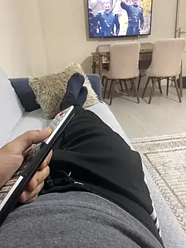 Snapshot of banuemre28 chatting on 12-03-25, 05:00 banuemre28 online show from 12-03-25, 05:00