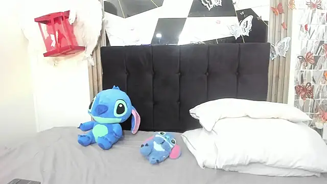 sophia arevalo online show from 04-18-26, 03:10