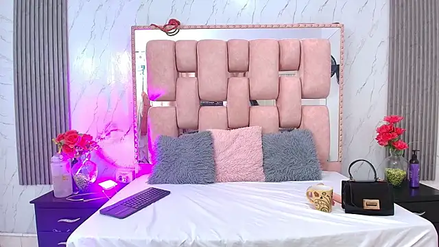 SofiaSommers online show from 11-26-25, 07:37