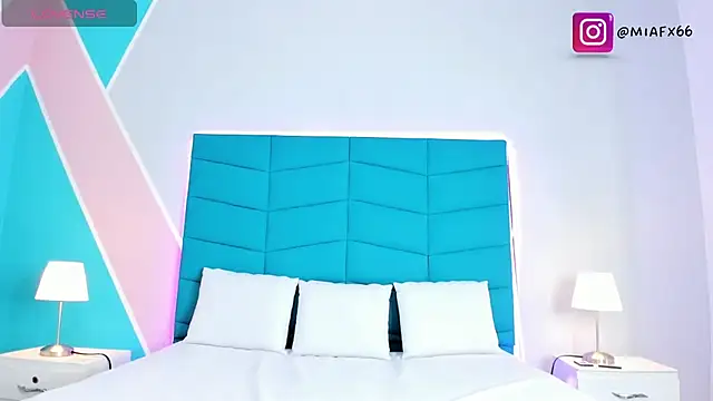  mia foxx online show from 09-19-25, 08:20