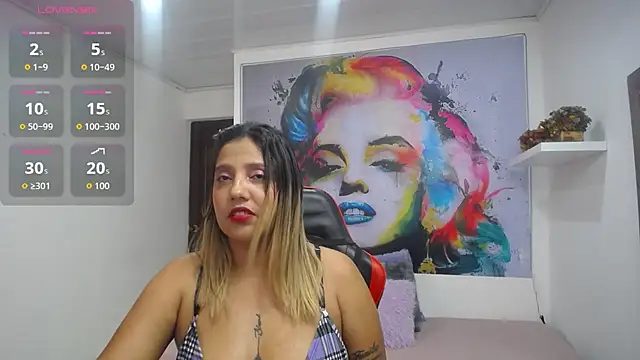 Snapshot of tiana_breeze chatting on 10-18-25, 09:04 tiana breeze online show from 10-18-25, 09:04