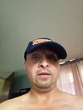 Snapshot of RasingSpark chatting on 12-18-25, 09:10 RasingSpark online show from 12-18-25, 09:10