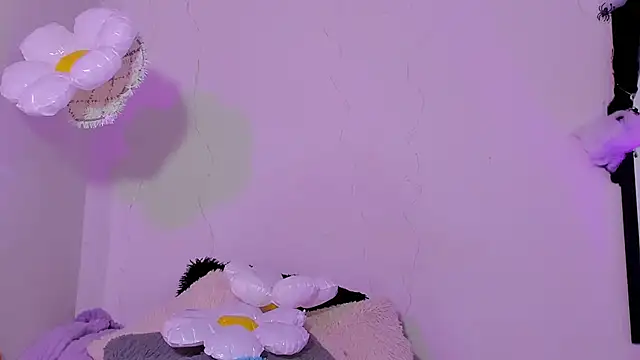 Naomi Flame online show from 11-06-25, 11:04