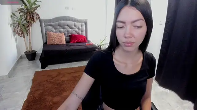 Snapshot of fox_valerie chatting on 05-06-26, 04:56 fox valerie online show from 05-06-26, 04:56
