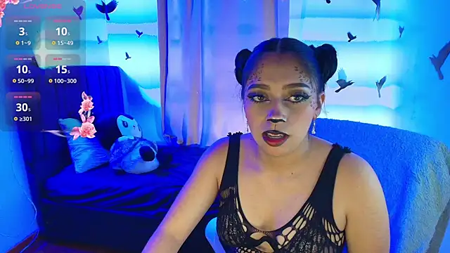 Snapshot of luna-cute chatting on 10-07-25, 05:10 luna-cute online show from 10-07-25, 05:10